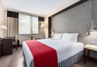 NH Brussels Louise allows 18 year olds to book a room