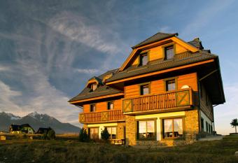 Vila Mlynica has Balcony rooms