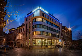 Hotel Docklands has Balcony rooms