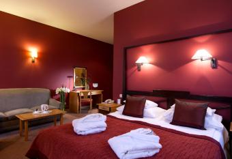 Van der Valk Waterloo allows 18 year olds to book a room