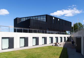 DBU Hotel & Kursuscenter has Balcony rooms