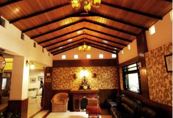 Muscatel Delamare - 200 Mts from MG Marg has Balcony rooms