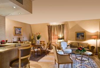 Warwick Brussels - Grand Place allows 18 year olds to book a room