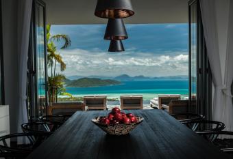 Kasalong has Smoking/Balcony rooms