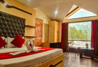 Hotel Mountain Top allows 18 year olds to book a room