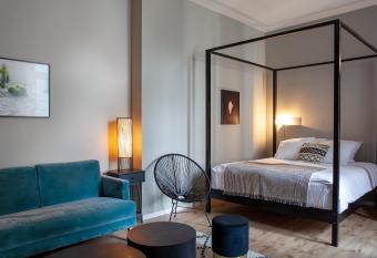 The Suite Hotel Fabric has Balcony rooms