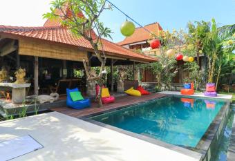 Diuma residence yoga meditation retreat and healing Center has Balcony rooms