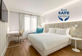 NH Brussels Grand Place Arenberg allows 18 year olds to book a room