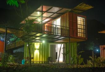 Avanti Kalagram Hill Top Resort, Mulshi has Smoking/Balcony rooms