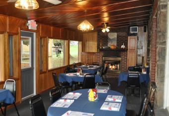 Lakewood Lodge & Restaurant has Balcony rooms