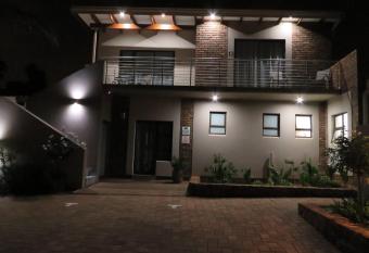 Sunbird Garden Cottage allows 18 year olds to book a room