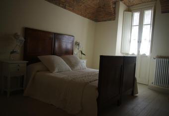 Suites Bobbio allows 18 year olds to book a room