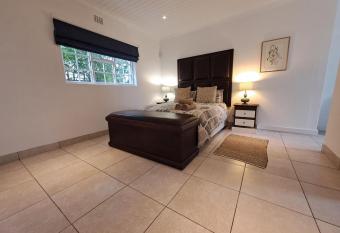 Fiore Guest Accommodation has Balcony rooms