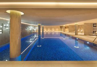 Tangla Hotel Brussels allows 18 year olds to book a room