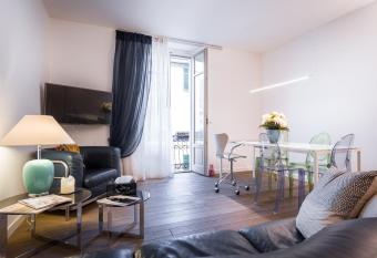Como Design Apartment - byMyHomeinComo allows 18 year olds to book a room
