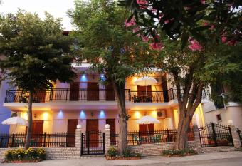 Vasiliki Apartments has Balcony rooms