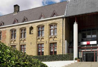 ibis Brugge Centrum allows 18 year olds to book a room