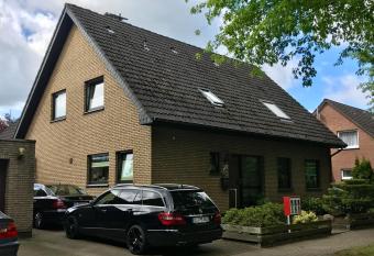 P.T-Pension allows 18 year olds to book a room