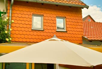 Mittelalterliches Fachwerkhaus am Diebesturm - klimatisiert- allows 18 year olds to book a room