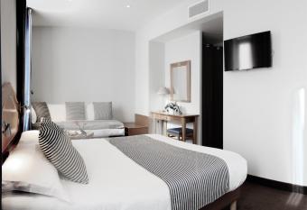 H  tel Esprit d Azur has Balcony rooms