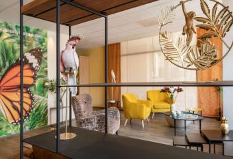 ibis Styles Beaulieu sur Mer allows 18 year olds to book a room