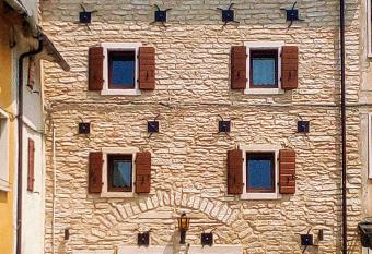 Da Andrea e Raffaella has Balcony rooms