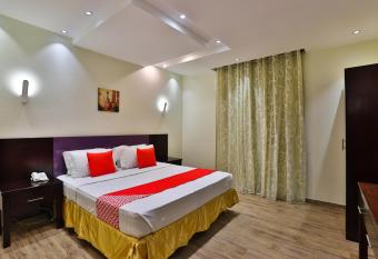 Lamssat El saada allows 18 year olds to book a room