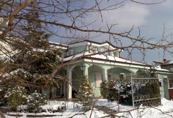 B&B Al Verde & Mare allows 18 year olds to book a room