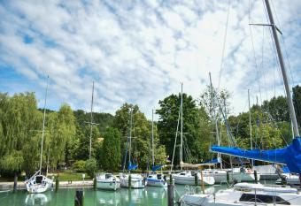 Tihany Yacht Club has Balcony rooms