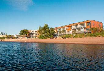East Bay Suites has Balcony rooms