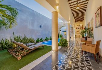 Casona Las Tres Mar  as - Hotel Only adults allows 18 year olds to book a room