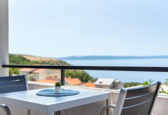 Maslina Apartments has Balcony rooms