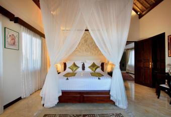 Manzelejepun Luxury Villa & Pavilion has Balcony rooms