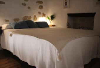 Casa Leonor Vejer has Balcony rooms
