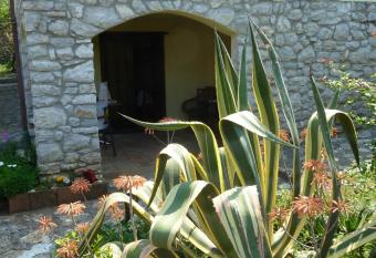 Apartment Nada allows 18 year olds to book a room