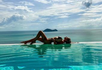 Bluerama - Adults Only allows 18 year olds to book a room