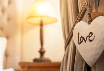 Nautilus Guesthouse has rooms with a private hot tub