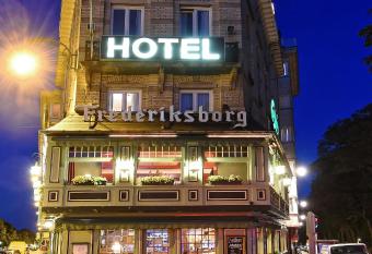 Hotel Frederiksborg allows 18 year olds to book a room