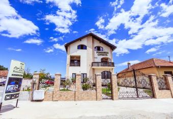 Pensiunea Luminita has Balcony rooms