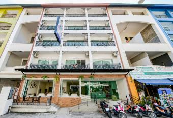 Maleewan Jomtien has Balcony rooms