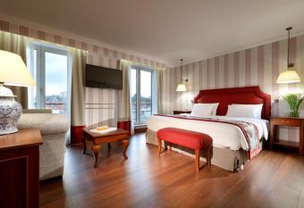 Eurostars Montgomery has Balcony rooms