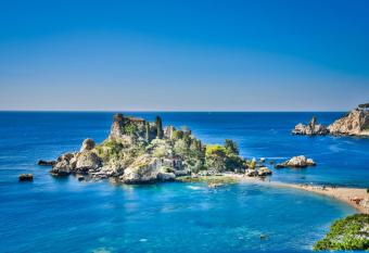 Cohen Smart House has Balcony rooms