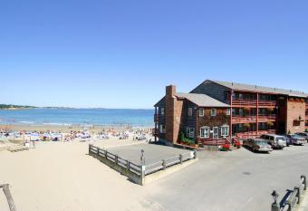 Cape Ann Motor Inn has Balcony rooms