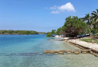Las Flores Econativo has Balcony rooms
