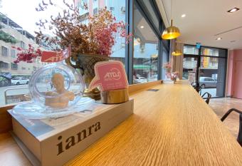 Taichung Amour Hotel allows 18 year olds to book a room