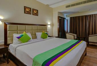 Treebo Trend Alankar Inn allows 18 year olds to book a room