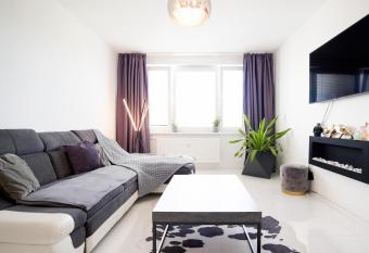 Apartrip Komenskeho allows 18 year olds to book a room