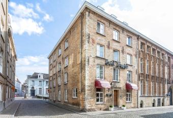 Hotel Bryghia allows 18 year olds to book a room