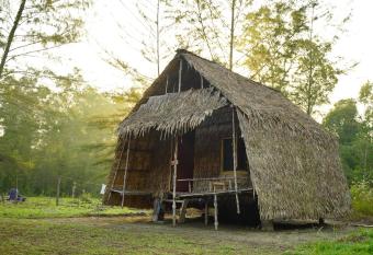 Mr. Chuoi Bar and Hut has Balcony rooms