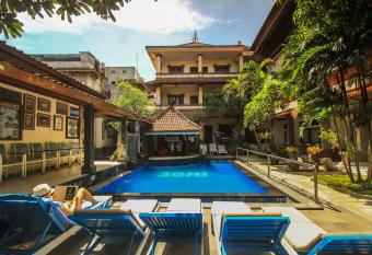 Legian Village Beach Resort - CHSE Certified allows 18 year olds to book a room